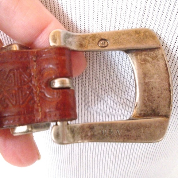 VTG CHIC Western Brown Tooled Leather Silver Accent Buckle Belt 31L main image 4